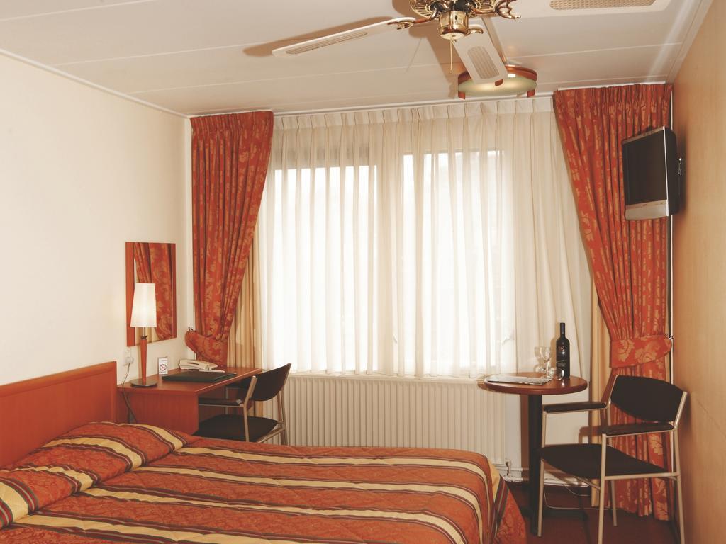 Hotel Kuik Ruinen Quarto foto