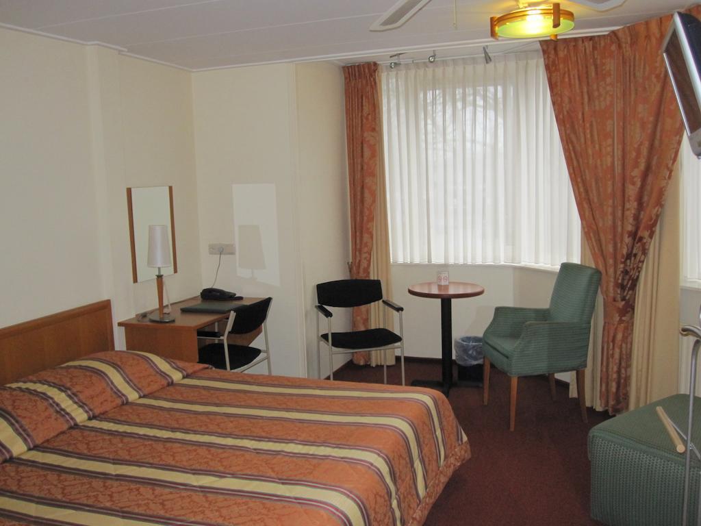 Hotel Kuik Ruinen Quarto foto