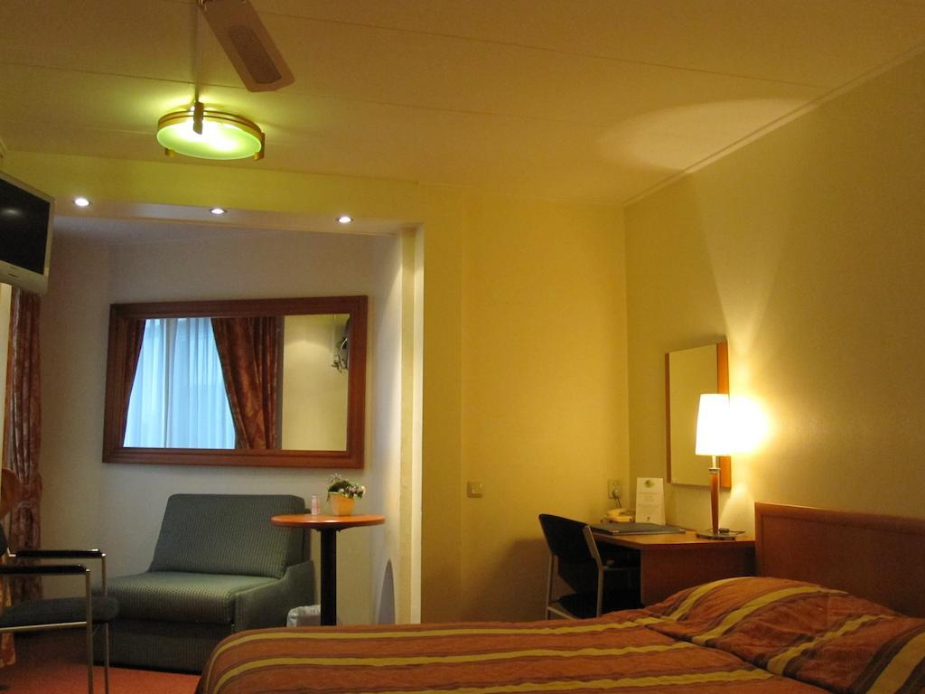Hotel Kuik Ruinen Quarto foto